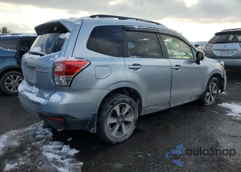 2018 Subaru Forester 2.5I Premium z USA, uszkodzony, nr VIN JF2SJAGC1JH421595
